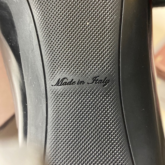 LOUIS VUITTON BLACK SHOES - Picture 4 of 8